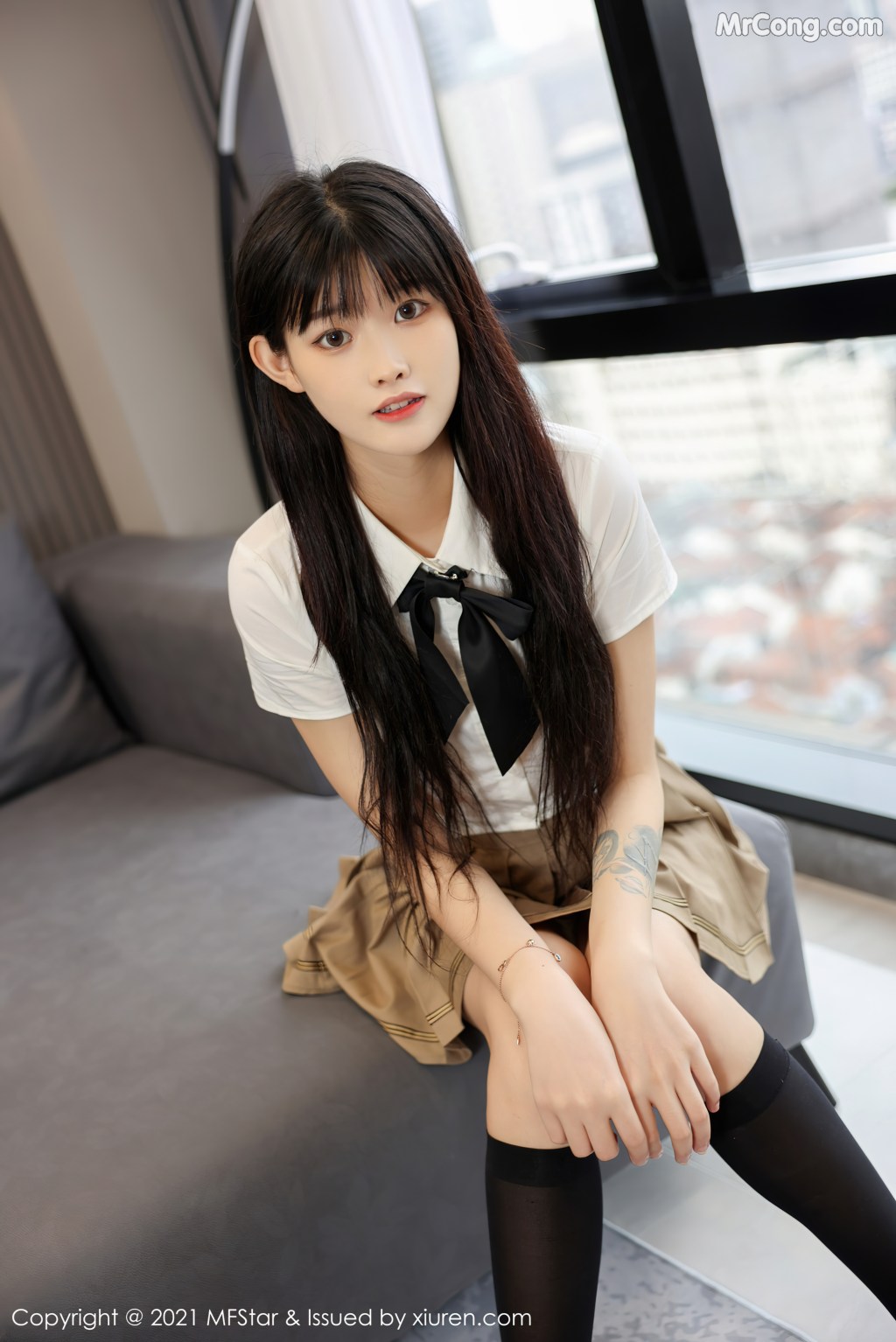 MFStar Vol.546: 77qiqi (53 photos)