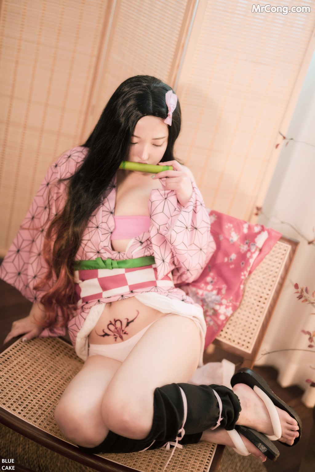 [BLUECAKE] Son Ye-Eun (손예은): “Pink Oni” (100 photos)