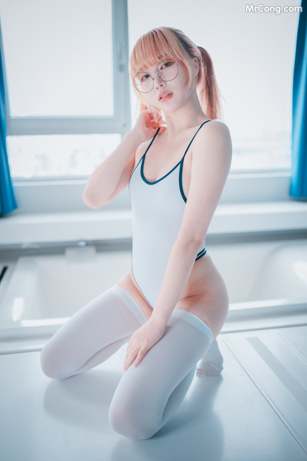 DJAWA Photo – Parkhaag (박하악): “Swimming Lessons #9” (85 photos)