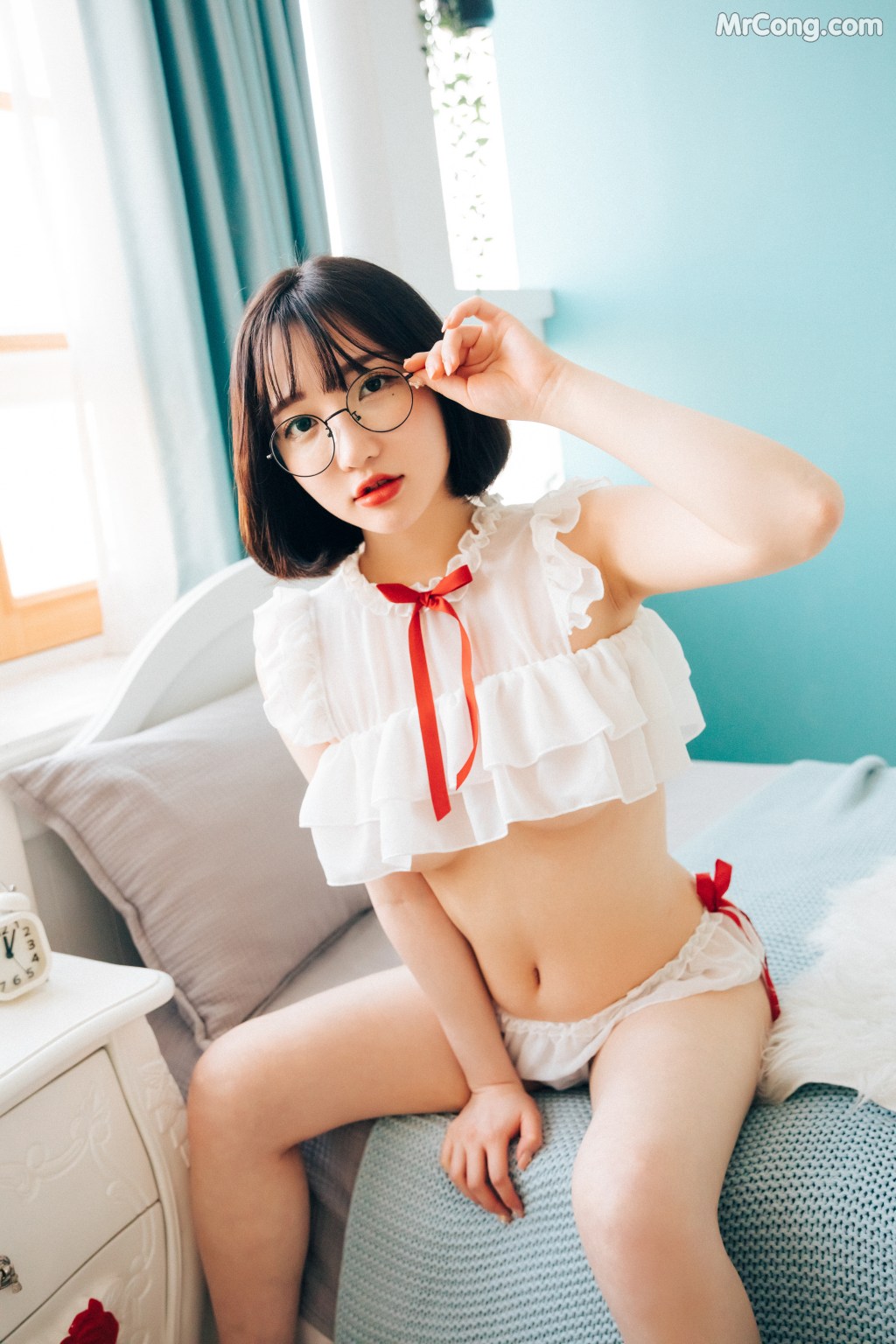 [Loozy] The Queen is Back – Son Ye-Eun (손예은) (104 photos) – Page 3