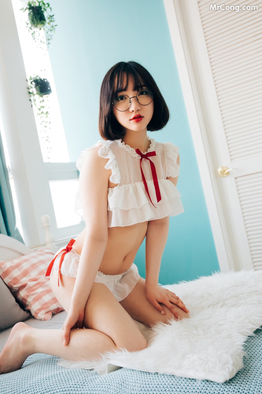 [Loozy] The Queen is Back – Son Ye-Eun (손예은) (104 photos) – Page 4