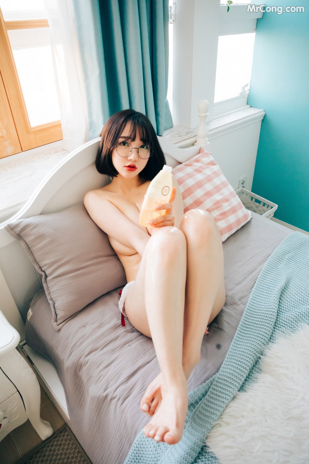 [Loozy] The Queen is Back – Son Ye-Eun (손예은) (104 photos) – Page 7