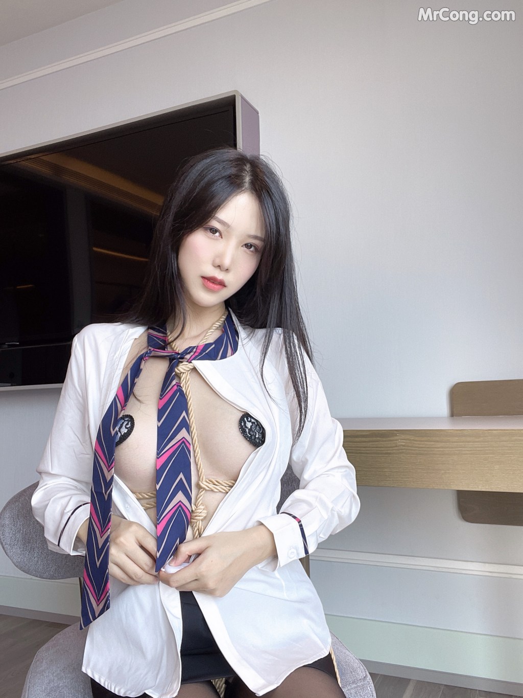Coser@抖娘-利世 Vol.063: 绳缚空姐 (40 photos + 1 video) – Page 4