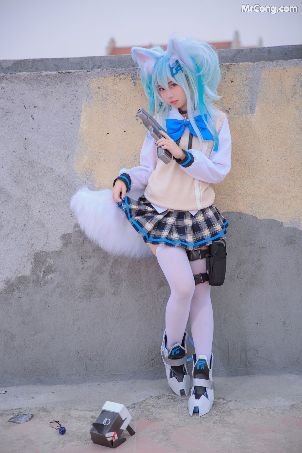 Coser@G44不会受伤 Vol.045: 少女前线 PA15校服 (33 photos) – Page 2