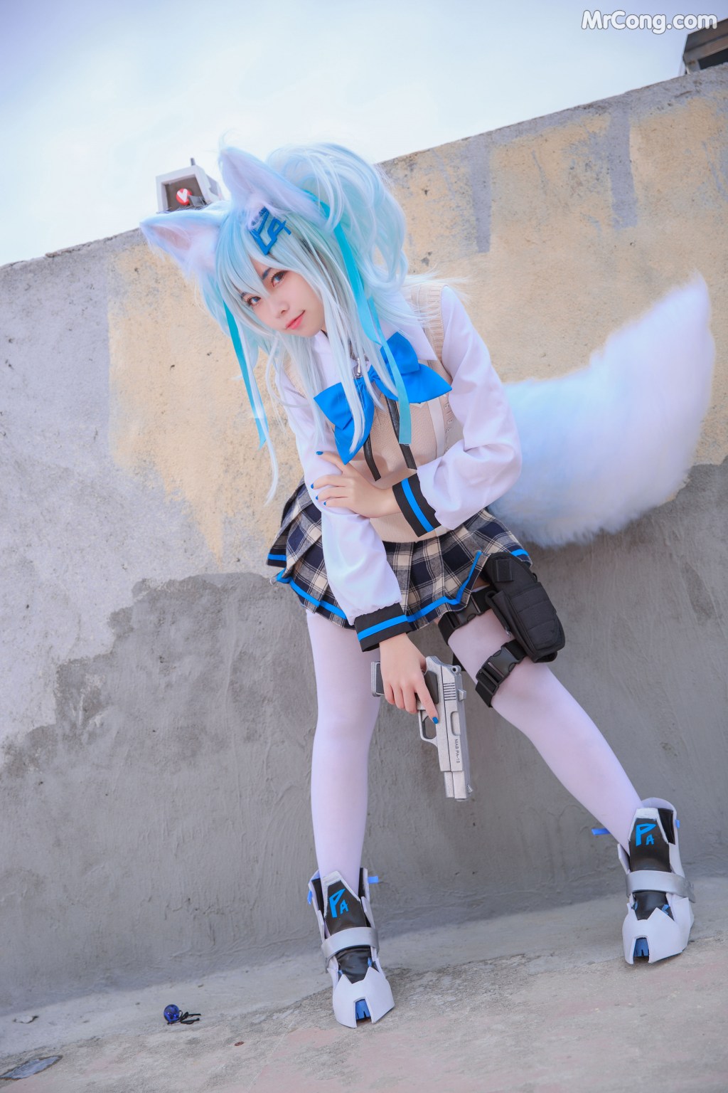 Coser@G44不会受伤 Vol.045: 少女前线 PA15校服 (33 photos) – Page 2