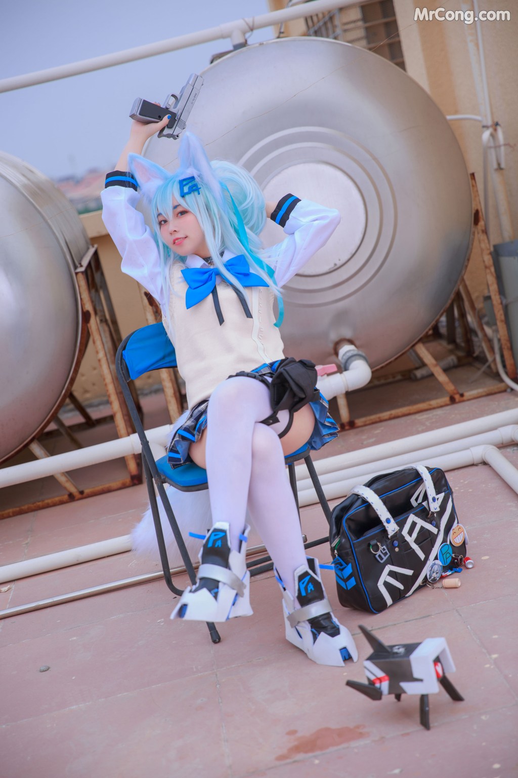 Coser@G44不会受伤 Vol.045: 少女前线 PA15校服 (33 photos) – Page 2