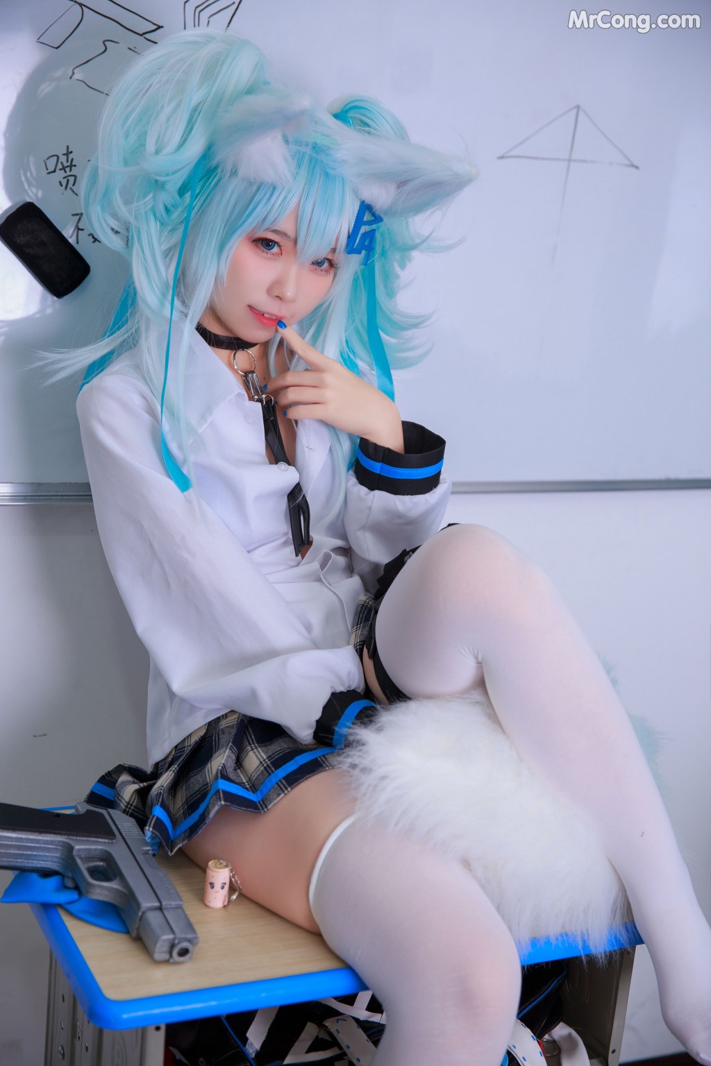 Coser@G44不会受伤 Vol.045: 少女前线 PA15校服 (33 photos) – Page 3