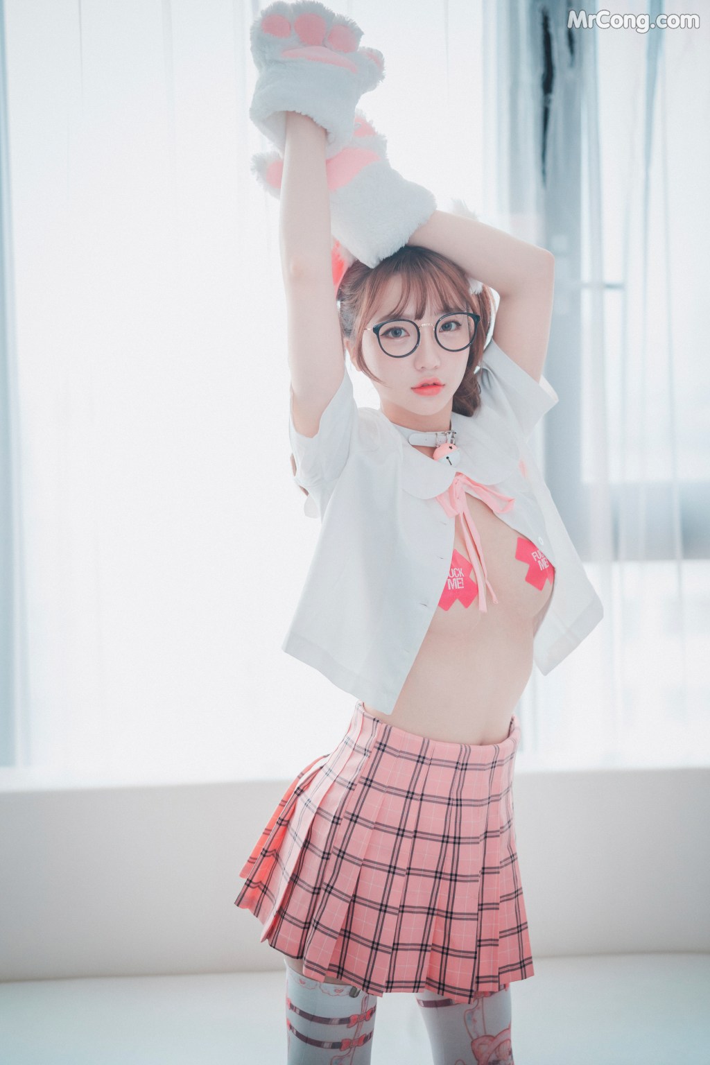DJAWA Photo – Son Ye-Eun (손예은): “Cute Pink” (50 photos)