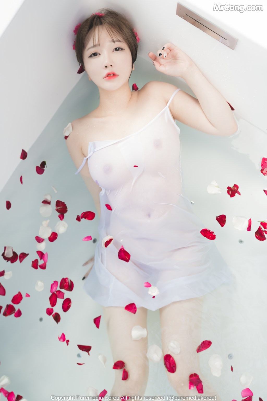 Pure Media Vol.95: Son Ye-Eun (손예은) (103 photos) – Page 10
