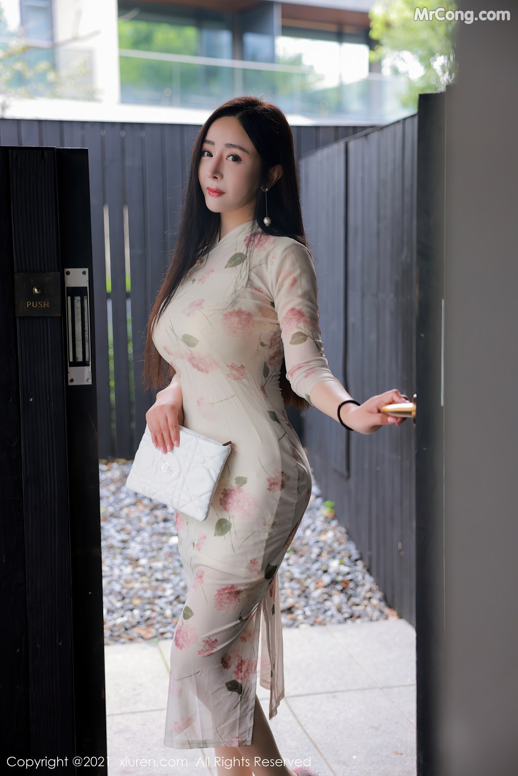 XIUREN No.4002: Yun Er (允爾) (83 photos)