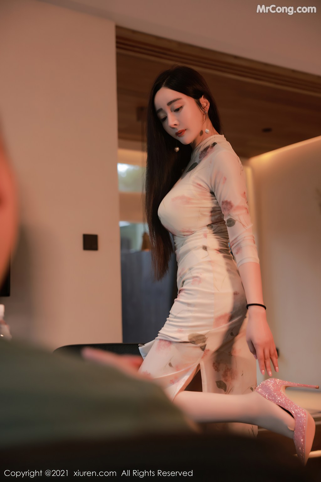 XIUREN No.4002: Yun Er (允爾) (83 photos)