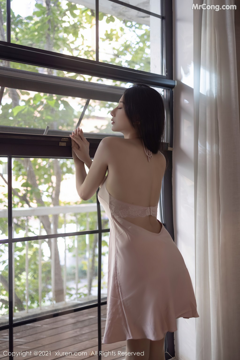 XIUREN No.4006: He Jia Ying (何嘉颖) (50 photos)