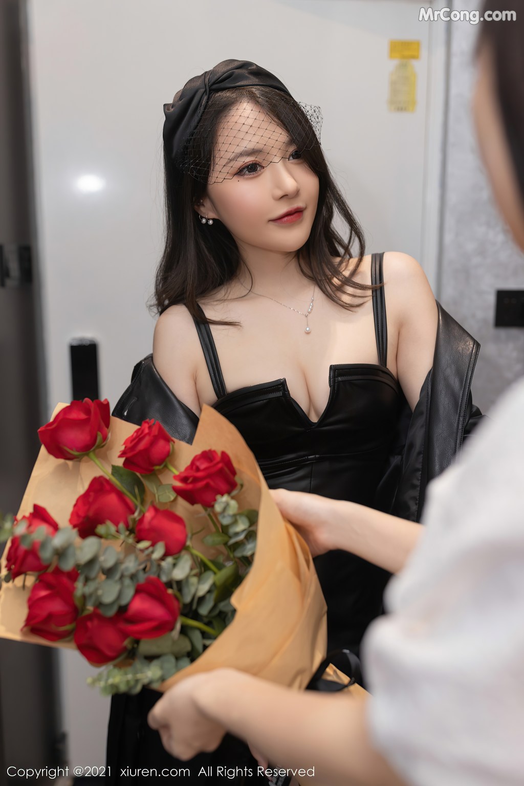 XIUREN No.4021: 鱼子酱Fish (69 photos)