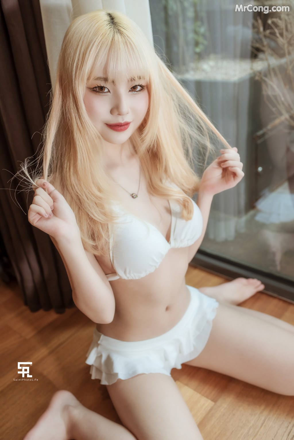 SAINT Photolife – Yuna – Gold (50 photos) – Page 5