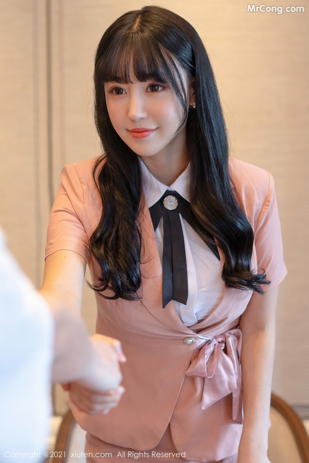 XIUREN No.4044: Zhu Ke Er (朱可儿Flower) (49 photos)