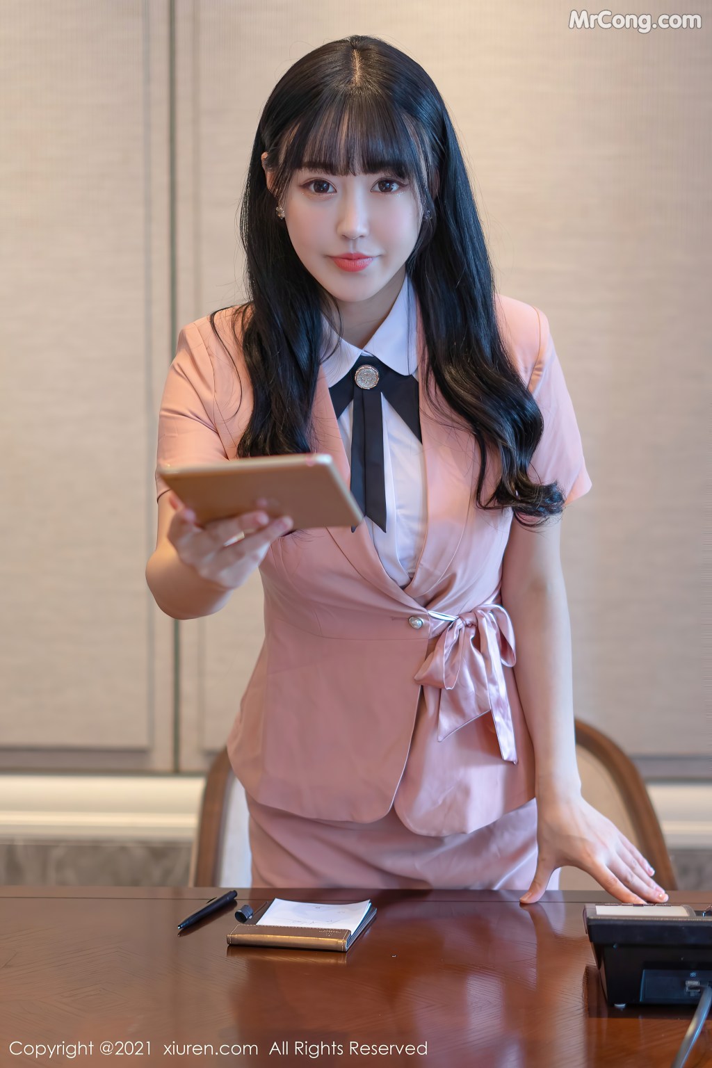 XIUREN No.4044: Zhu Ke Er (朱可儿Flower) (49 photos)