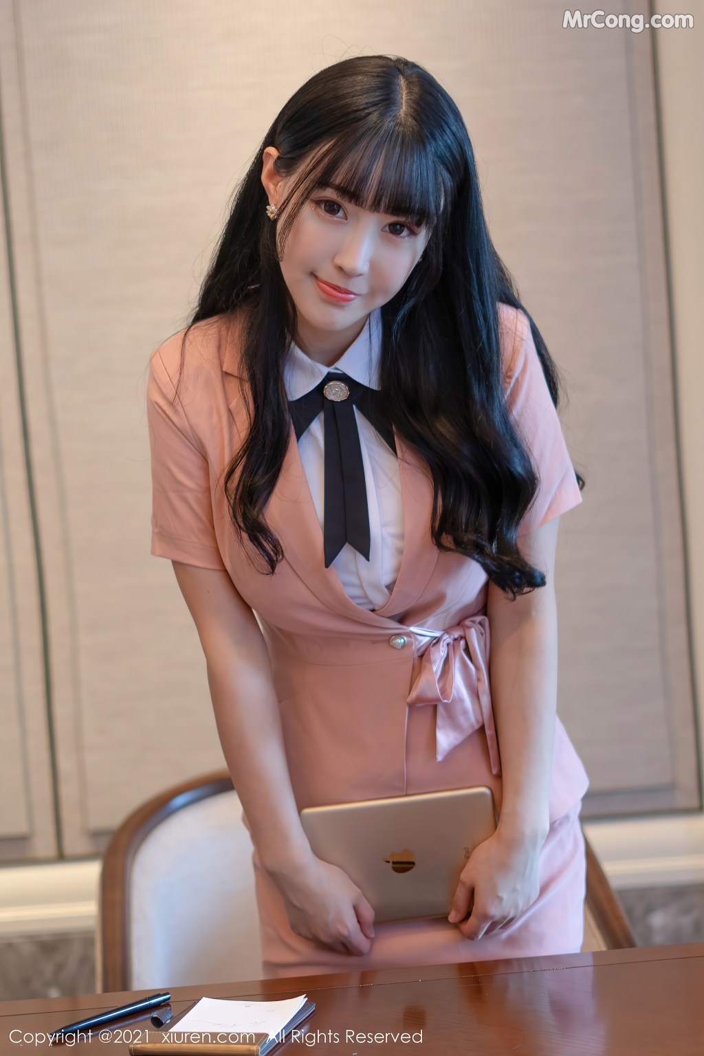 XIUREN No.4044: Zhu Ke Er (朱可儿Flower) (49 photos)