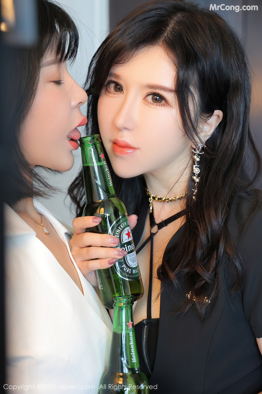 XIUREN No.4047: 乖乖小野喵 & Lucky沈欢欣 (58 photos) – Page 2
