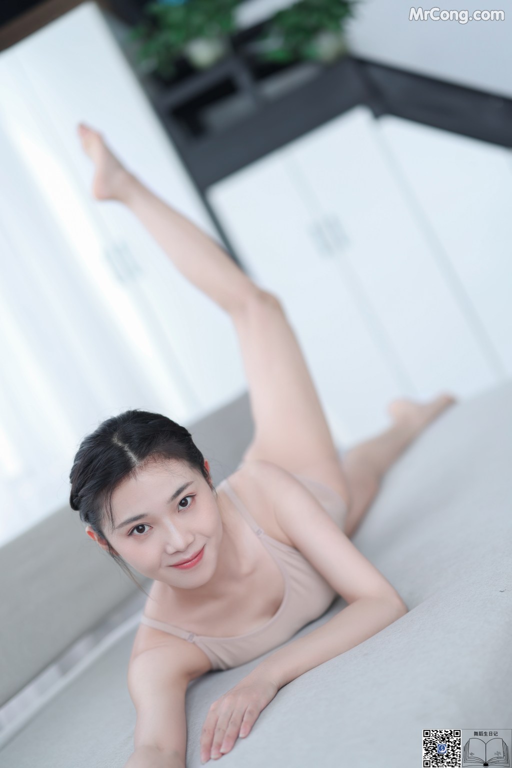 GALLI嘉丽 Vol.002: 茜茜 (49 photos) – Page 5