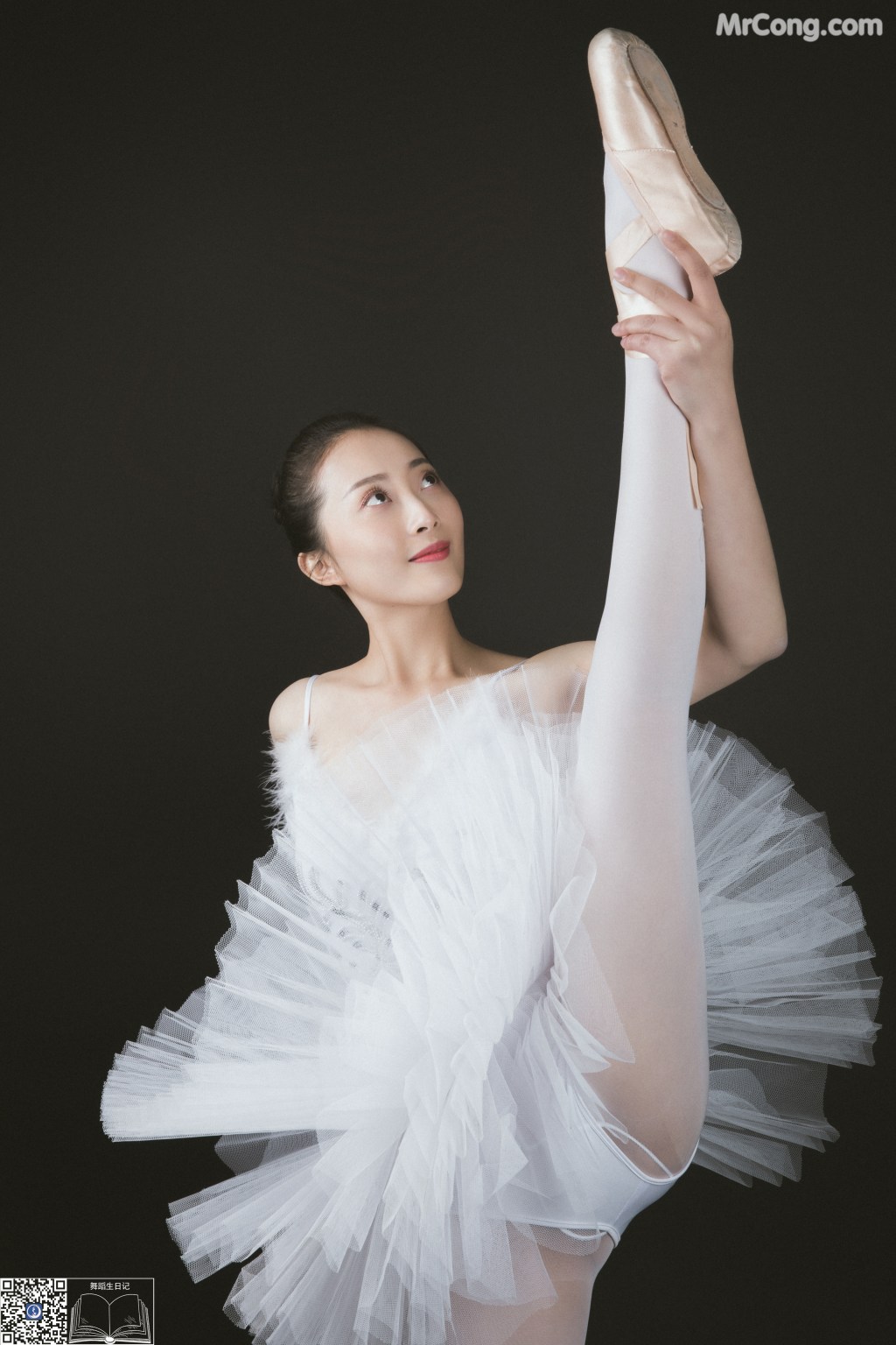 GALLI嘉丽 Vol.004: Jia Min (佳敏) (42 photos)
