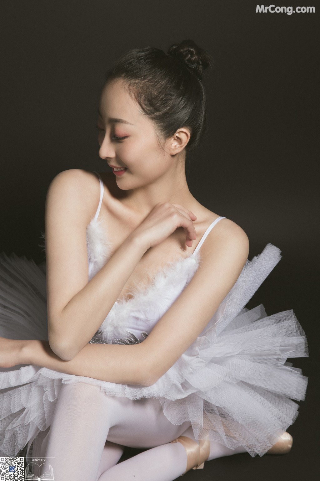 GALLI嘉丽 Vol.004: Jia Min (佳敏) (42 photos) – Page 4