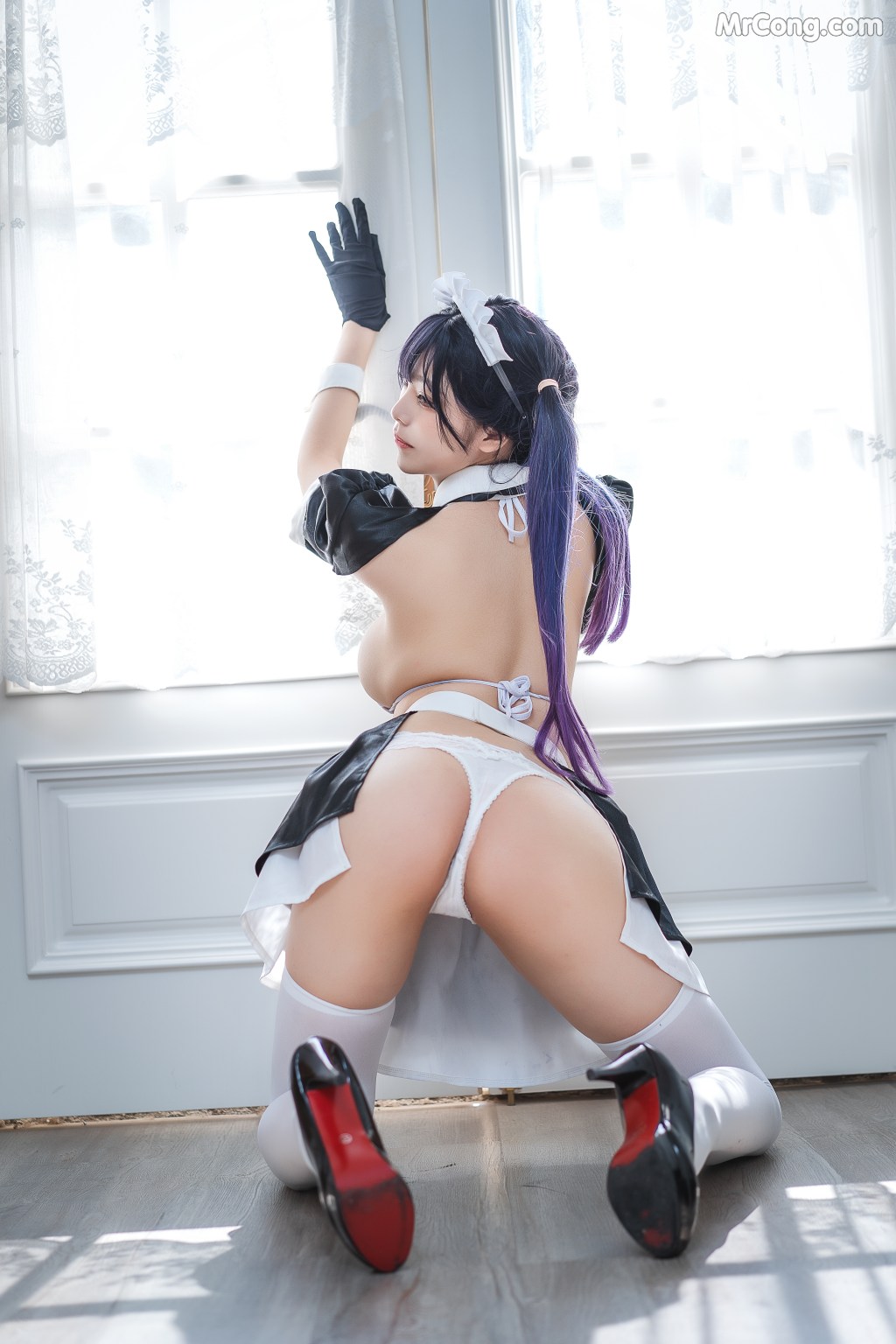 Coser@蜜汁猫裘 Vol.077: 工作女仆 (50 photos + 3 videos) – Page 4