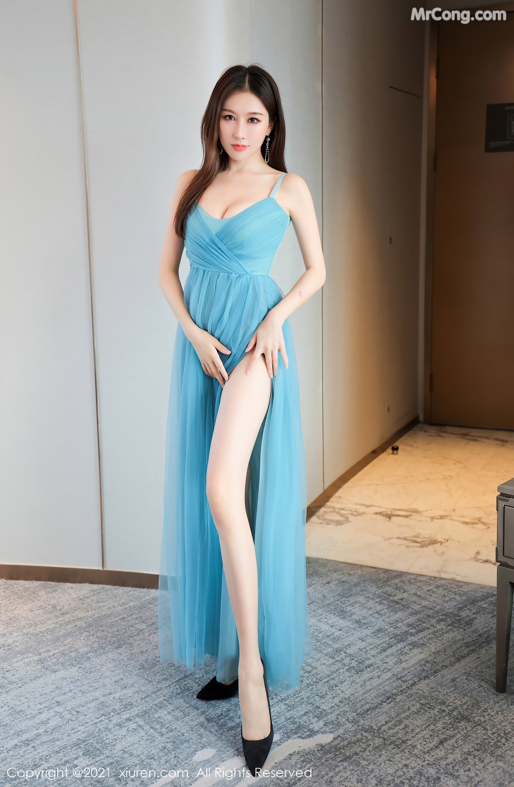 XIUREN No.4066: Yue Yin Tong (月音瞳) (59 photos)