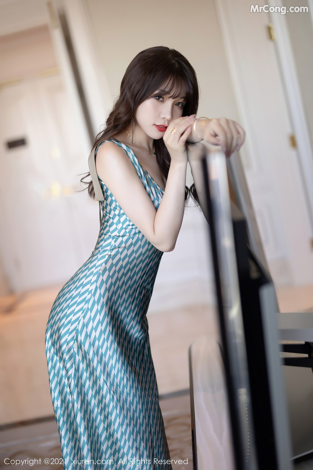 XIUREN No.4069: Booty (芝芝) (65 photos) – Page 2
