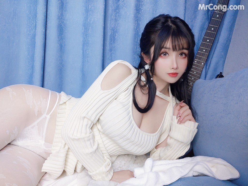 Coser@rioko凉凉子 Vol.087: 元宵节特辑 (25 photos + 3 videos)