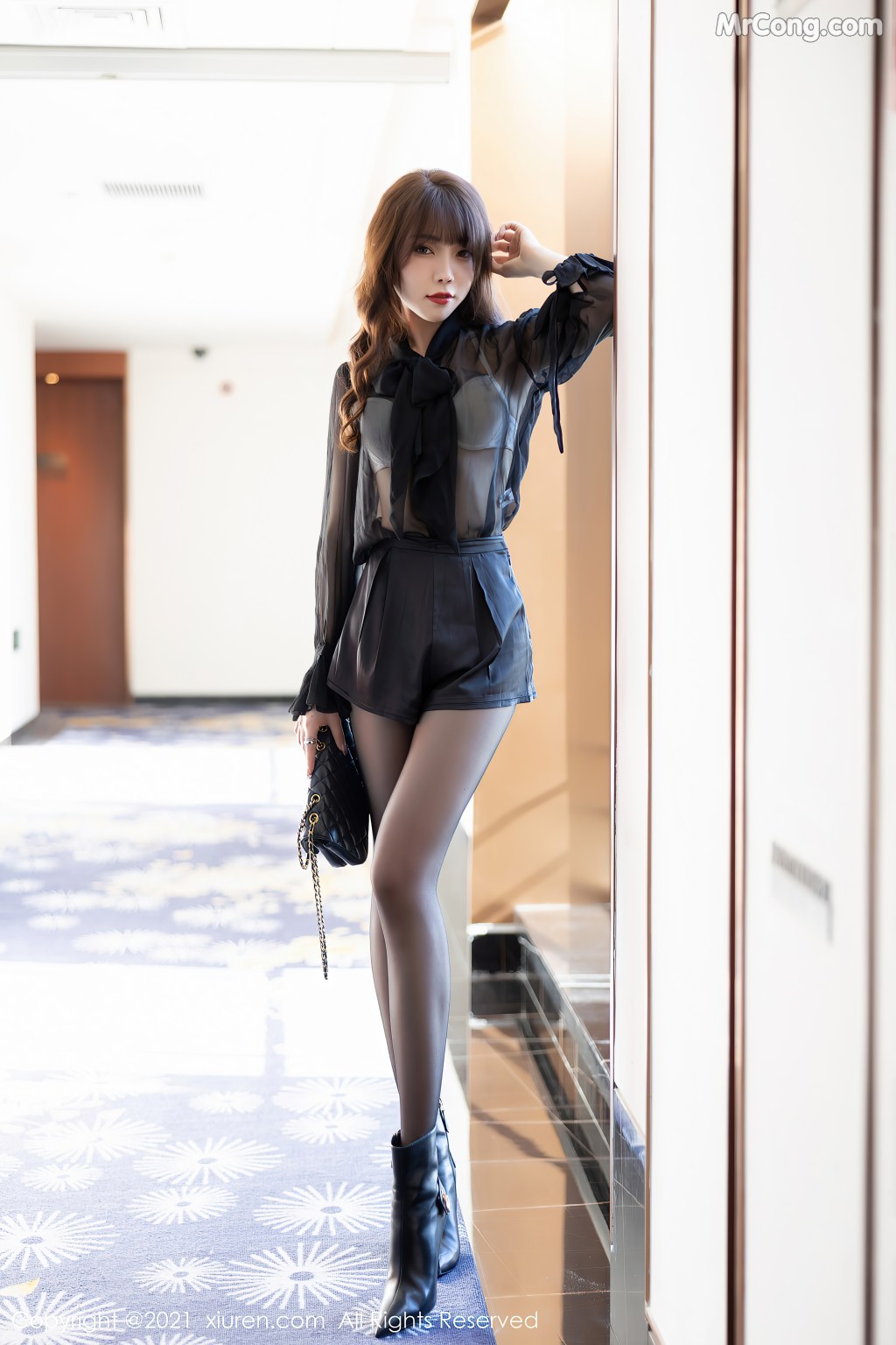 XIUREN No.4114: Booty (芝芝) (98 photos) – Page 2