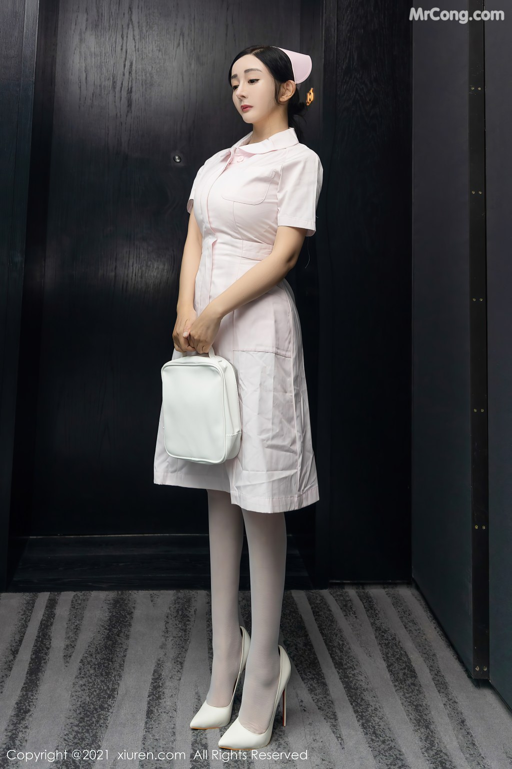 XIUREN No.4209: Wang Yu Chun (王雨纯) & Yun Er (允爾) (91 photos)