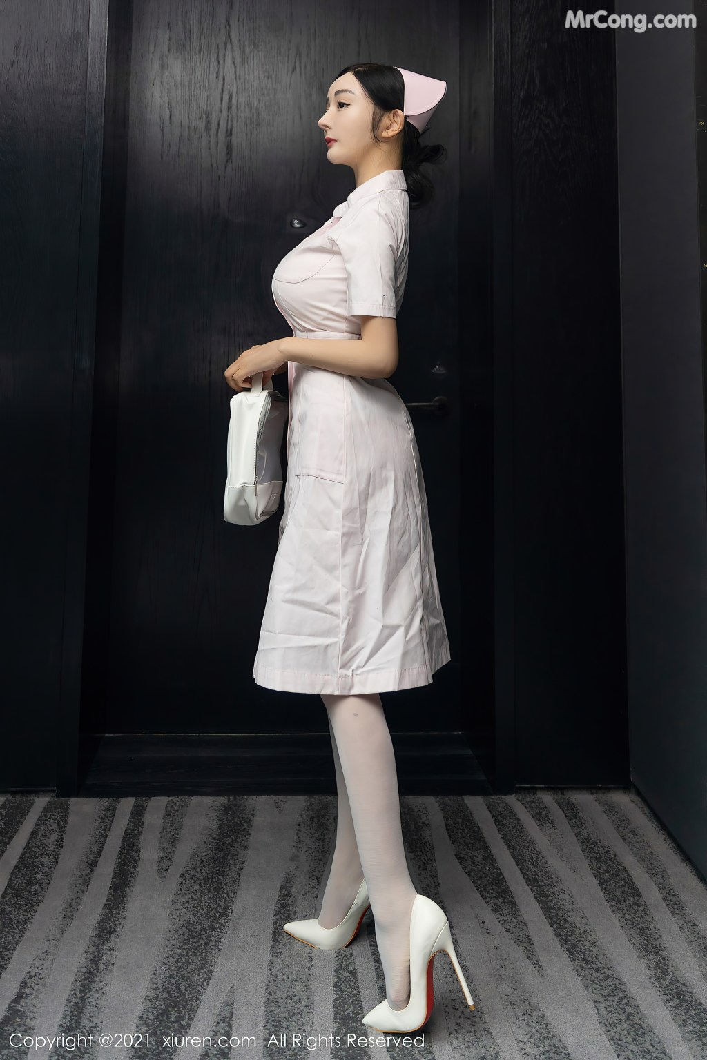 XIUREN No.4209: Wang Yu Chun (王雨纯) & Yun Er (允爾) (91 photos)