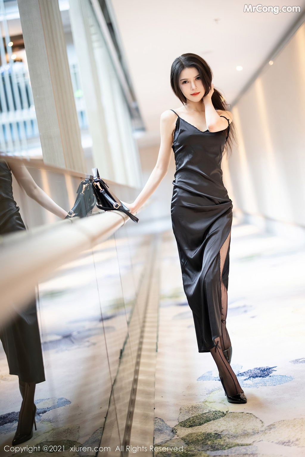 XIUREN No.4217: 媛媛酱belle (46 photos)