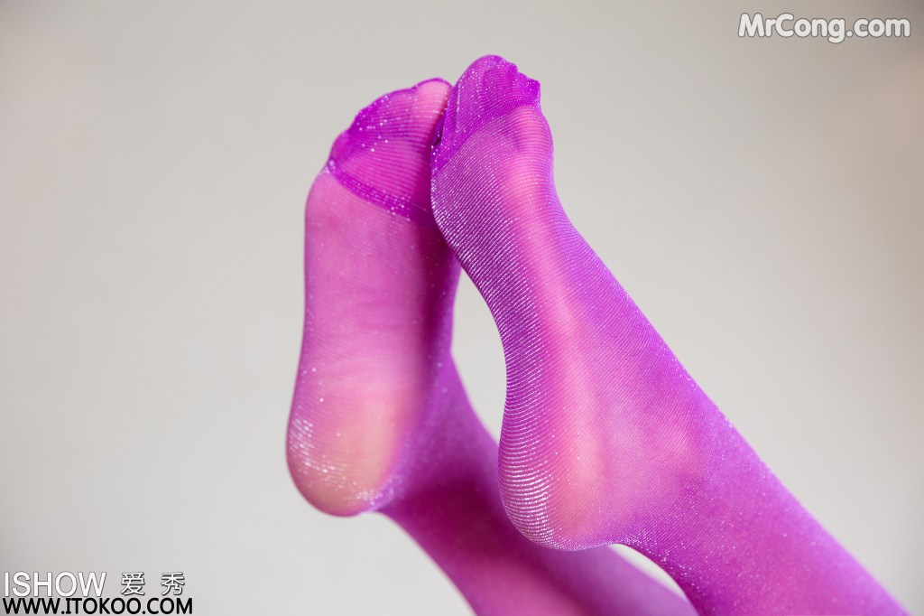 ISHOW No.306: Yang Yi Yi (杨伊伊Eva) (37 photos)