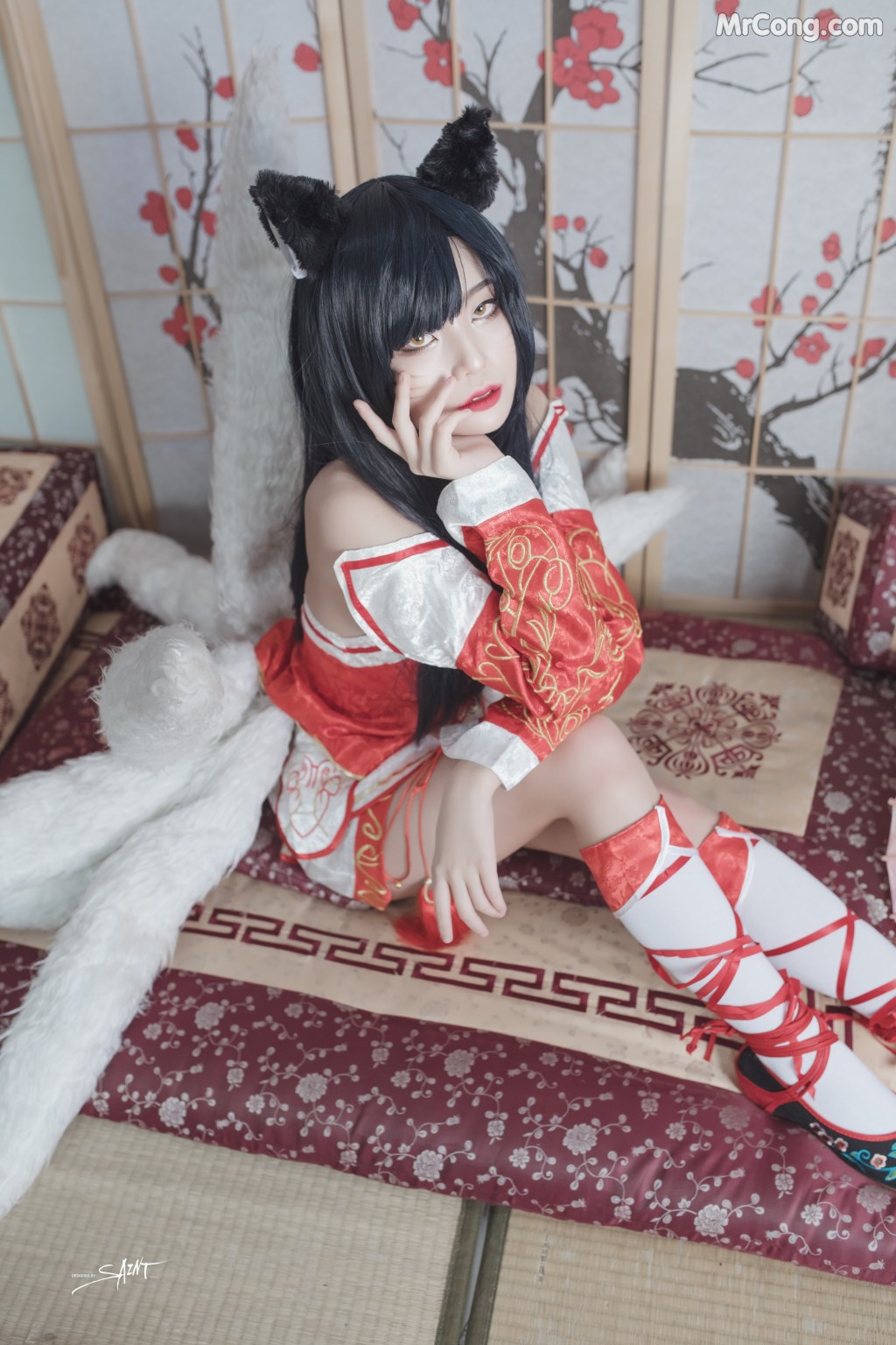 SAINT Photolife – Yuna – Ahri (53 photos)