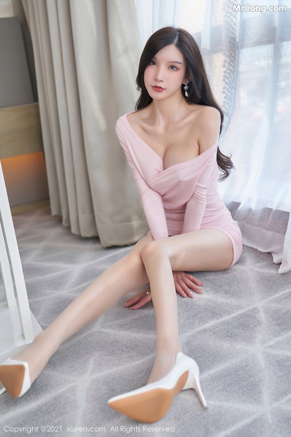 XIUREN No.4226: Zhou Yuxi (周于希Sandy) (93 photos)