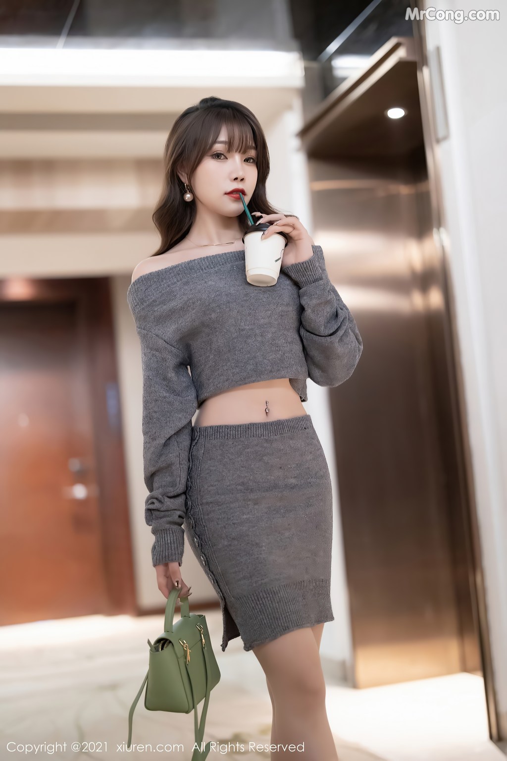 XIUREN No.4239: Booty (芝芝) (91 photos)