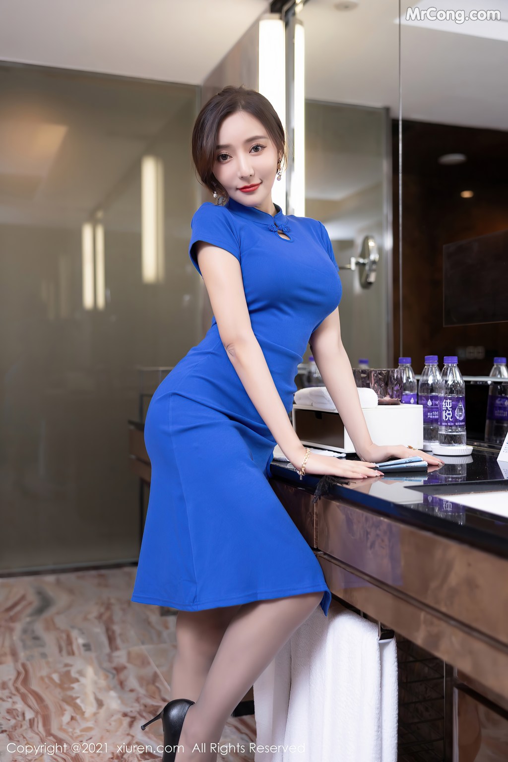XIUREN No.4242: Yanni (王馨瑶) (91 photos)
