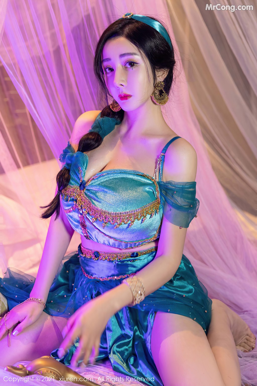 XIUREN No.4243: Yun Er (允爾) (64 photos)