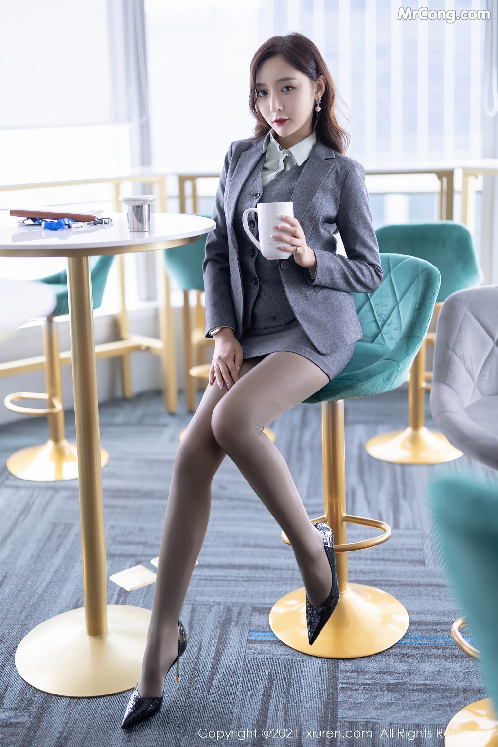 XIUREN No.4251: Yanni (王馨瑶) (81 photos)