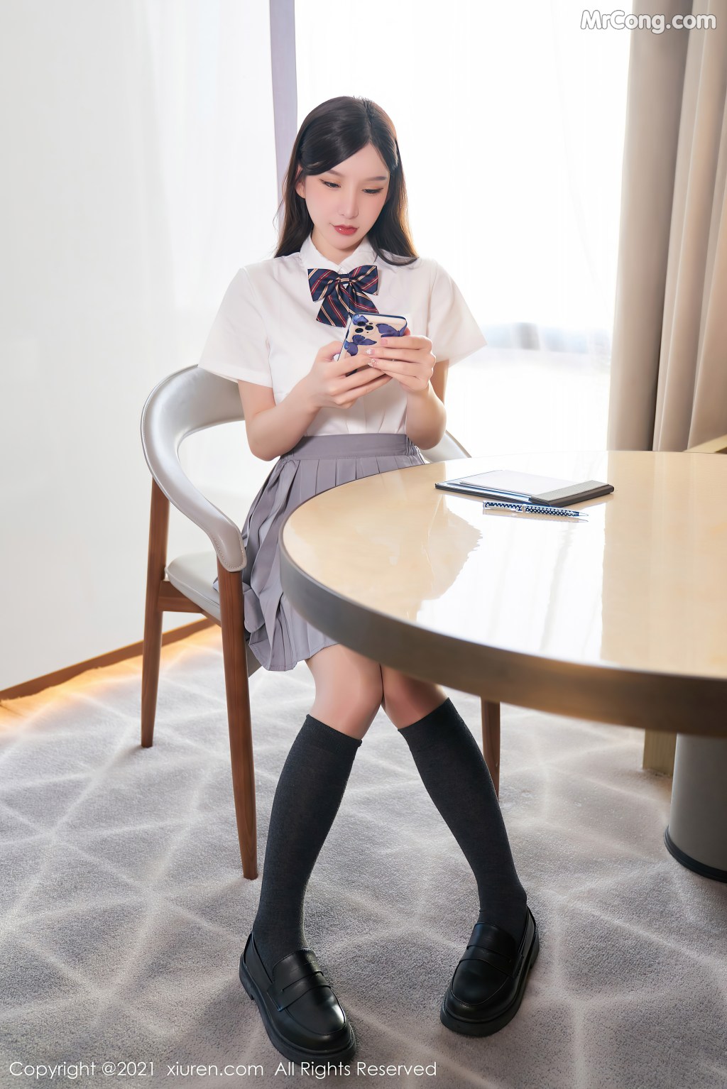 XIUREN No.4258: Zhou Yuxi (周于希Sandy) (89 photos)