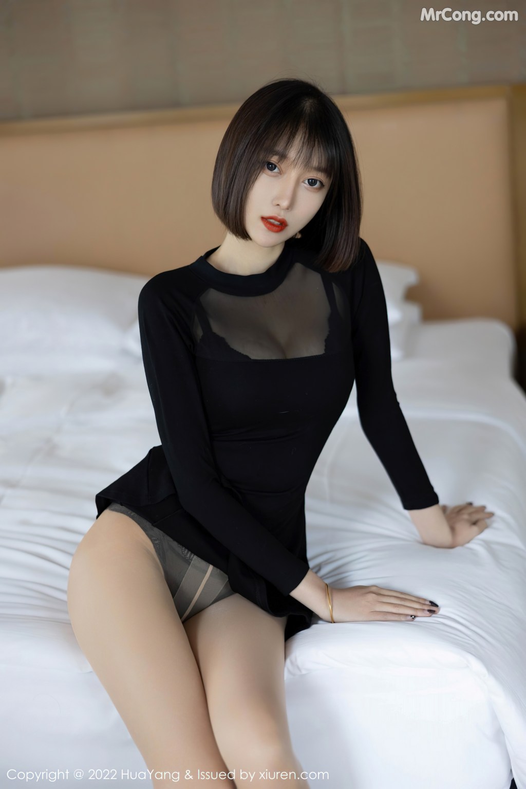 HuaYang Vol.491: 玥儿玥er (50 photos)