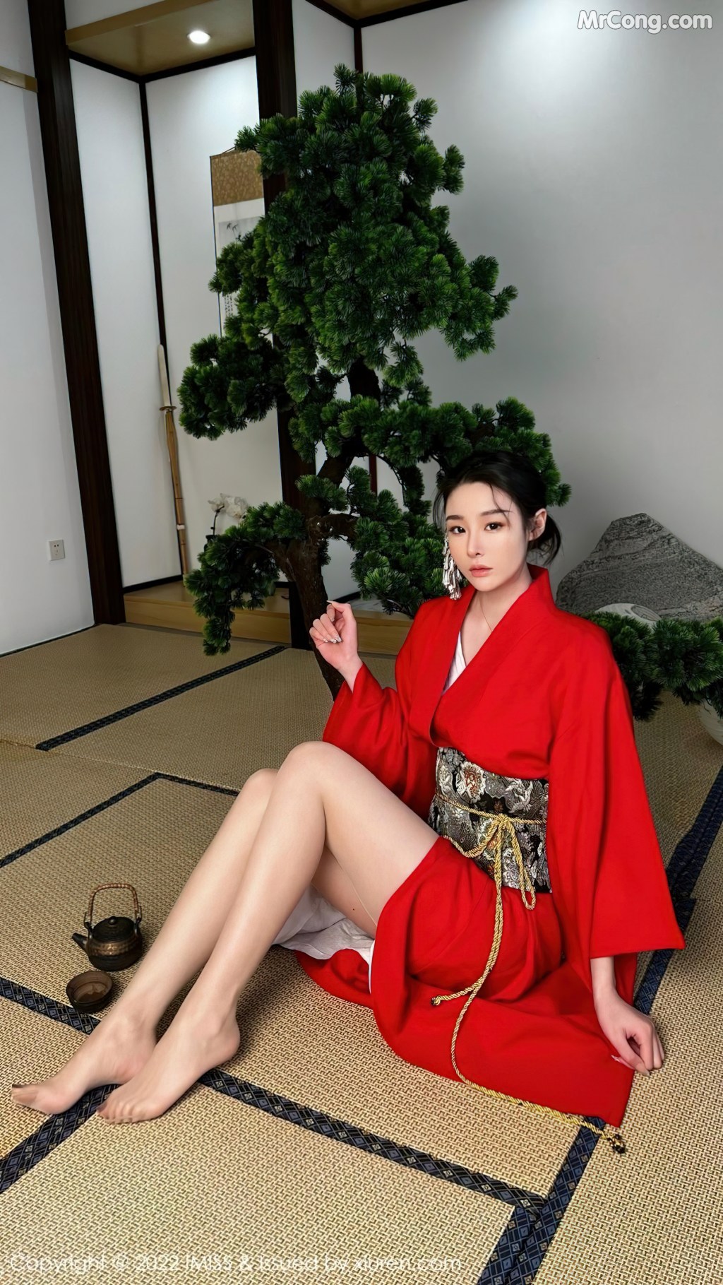 IMISS Vol.669: 逗逗doudou (30 photos)