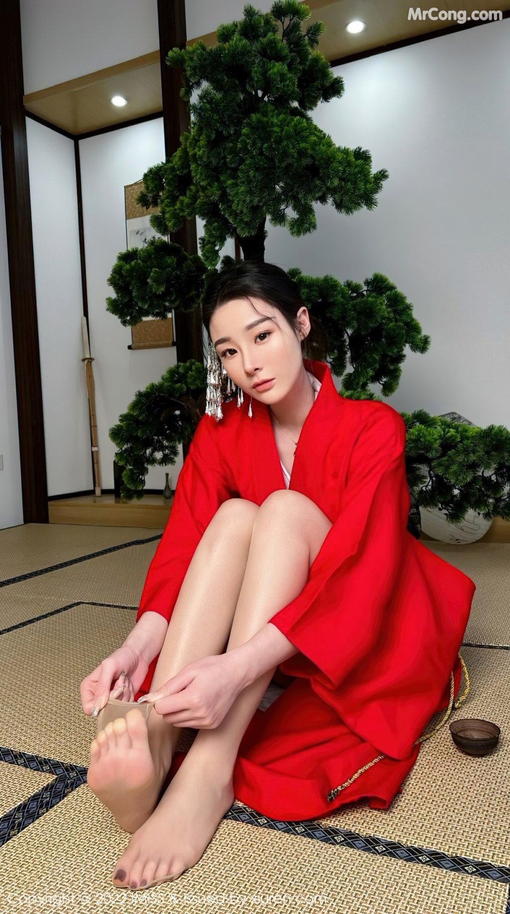 IMISS Vol.669: 逗逗doudou (30 photos)