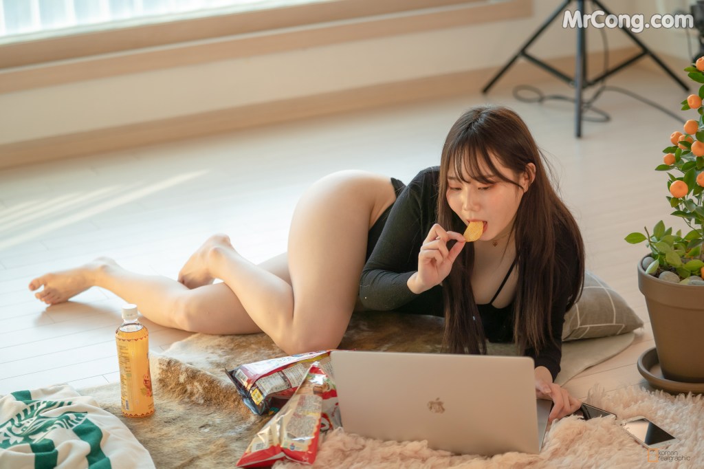 [Korean Realgraphic] No.18: MyuA (56 photos + 4 videos)