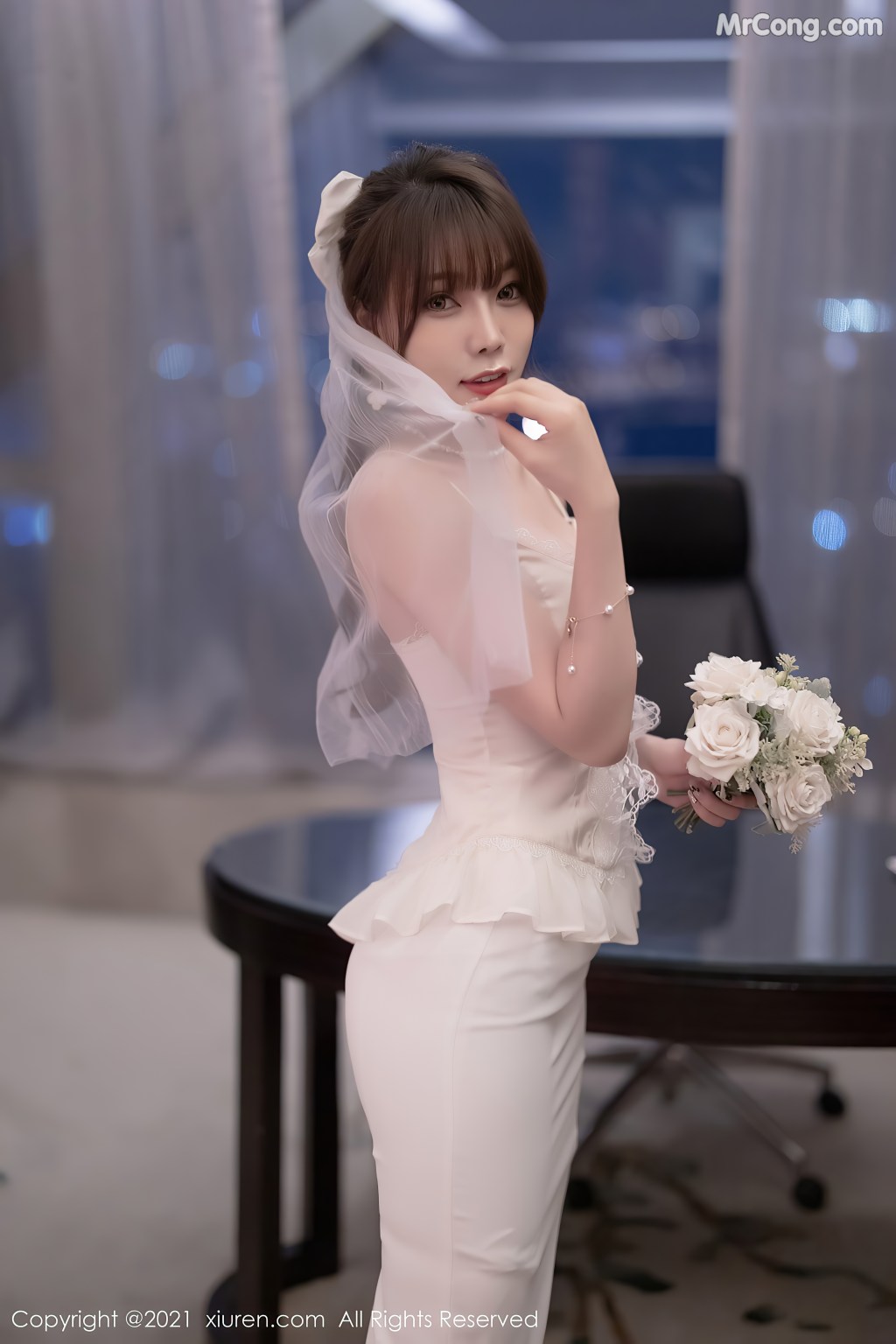 XIUREN No.4269: Booty (芝芝) (101 photos)