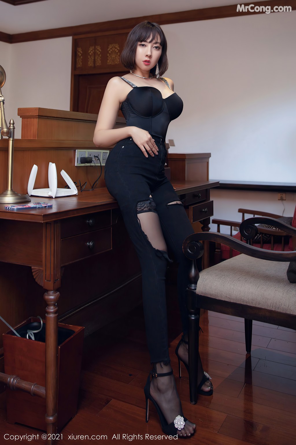 XIUREN No.4277: Victoria (果儿) (49 photos)