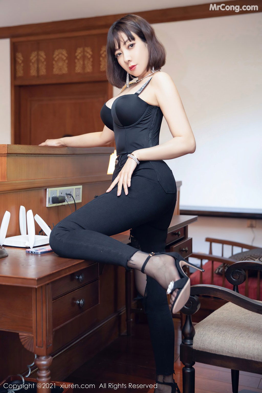 XIUREN No.4277: Victoria (果儿) (49 photos)