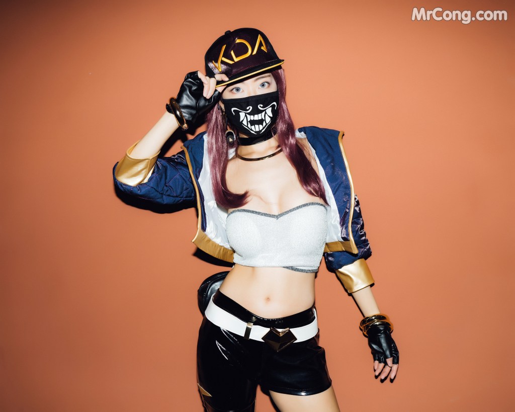 Mona (모나) – Akali (KDA) – Moon Night Snap (68 photos)