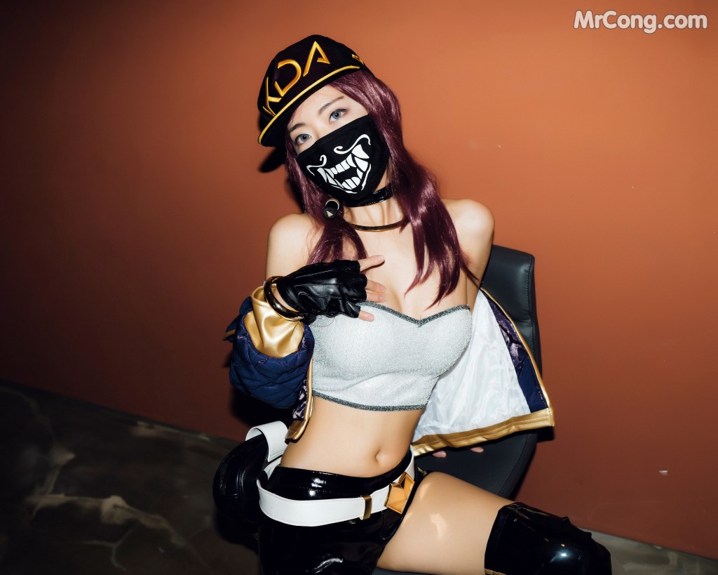 Mona (모나) – Akali (KDA) – Moon Night Snap (68 photos)